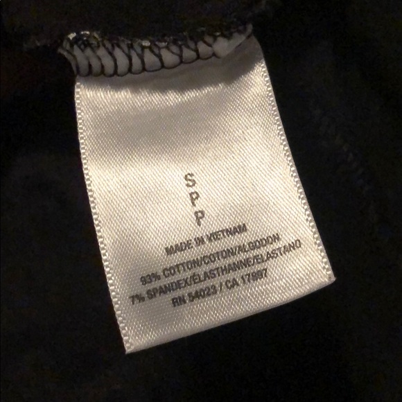 💵SOLD💵 Maternity Cropped Old Navy Yoga Pants - Picture 8 of 8